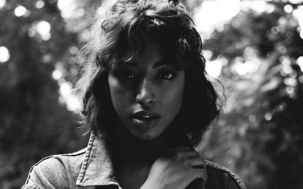 Red Robyn – The Sweet-voiced Songbird from Wentworth