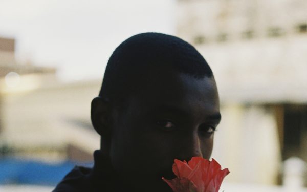 Ugo Woatzi’s ‘Chameleon’ | A conversation between masculinities and space