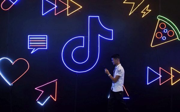 TikTok // circulating laughter through improvised creativity from a place of distance