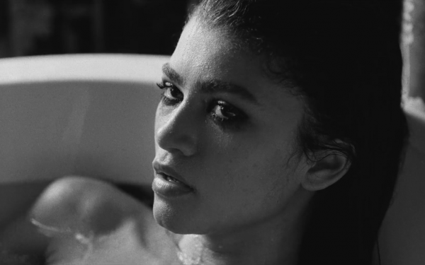 Women: in leads, in grief and in shadows