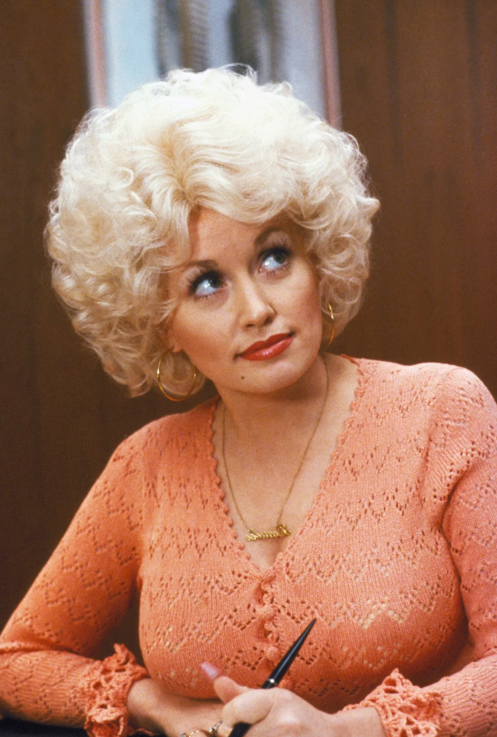 Dolly Parton bimbofication 