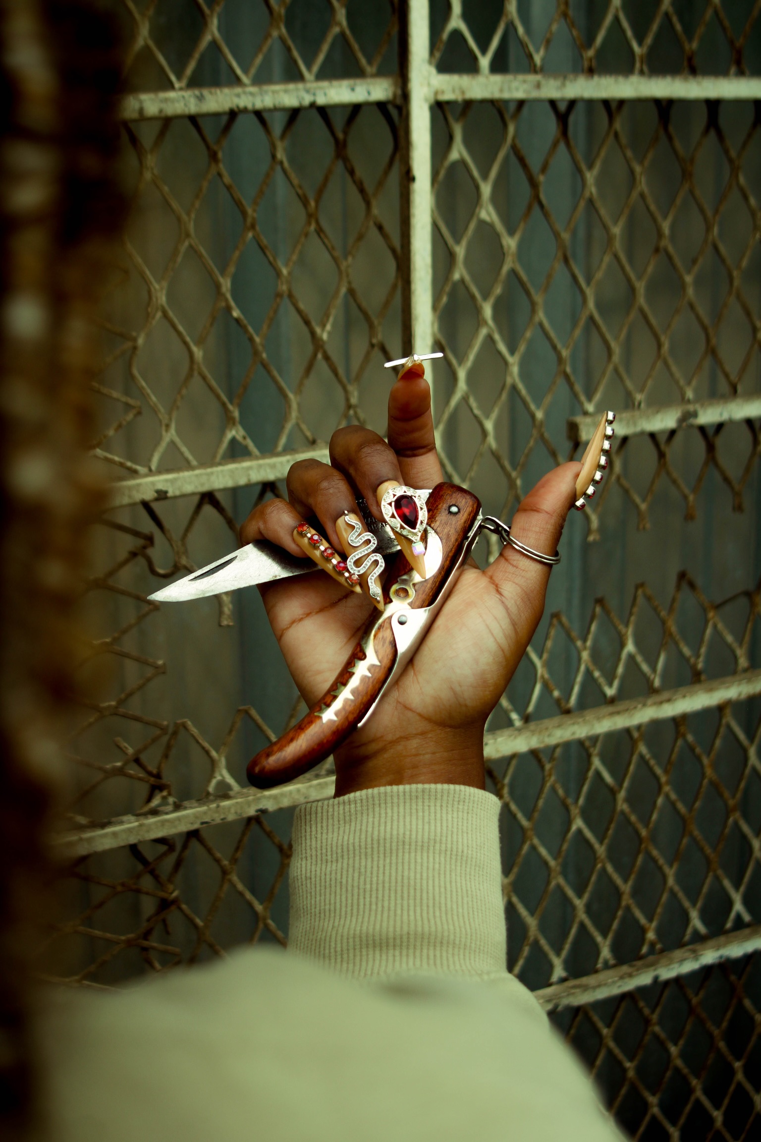 Sista Ntswembu nail art with an okapi. Photo by Mpumelelo Mkwanazi